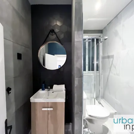 Urban Flat 89 - Beautiful 3bdr In